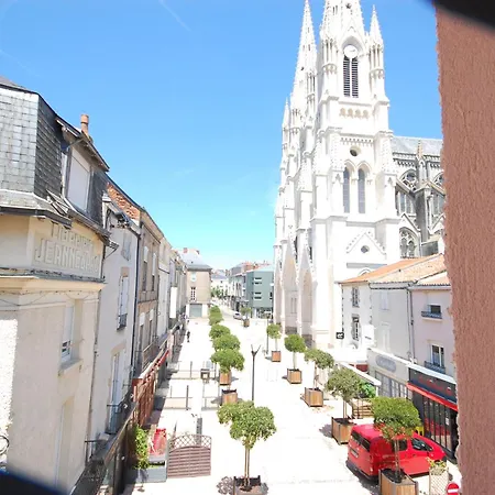 Apartamento Notre- Dame Coeur De Wifi Netflix Cholet