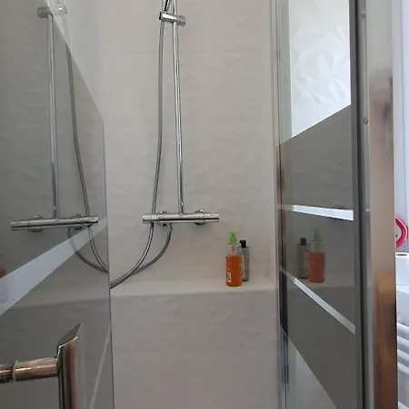 Notre- Dame Coeur De Wifi Netflix *