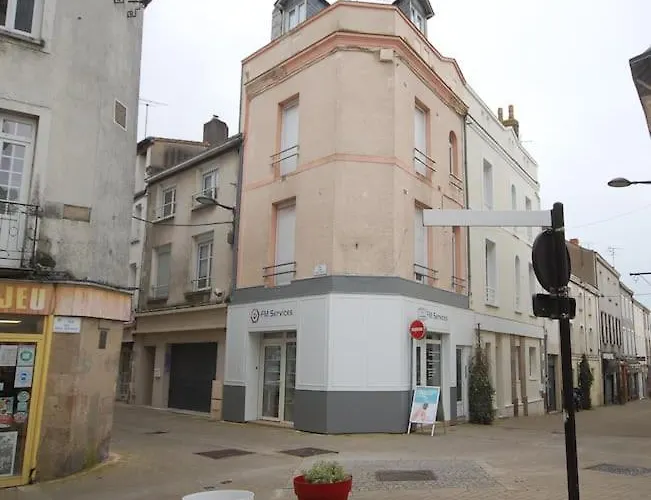 Notre- Dame Coeur De Wifi Netflix * Cholet