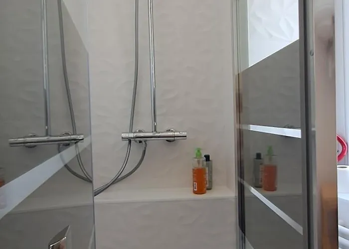 Notre- Dame Coeur De Wifi Netflix *